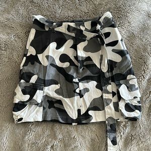 Cargo skirt